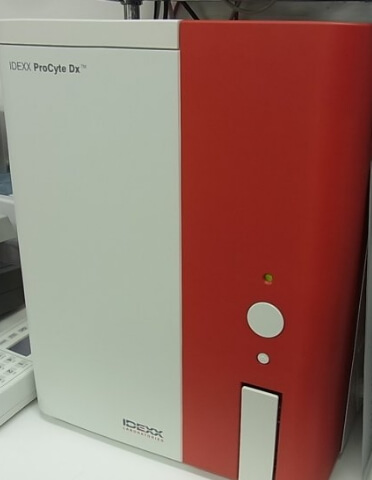 血液検査機　CBC（完全血球検査器）